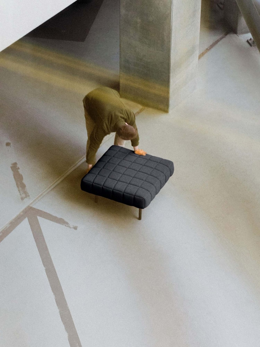 Первый диван Бьярке Ингельса