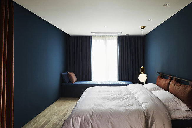 Спальня в синих тонах фото