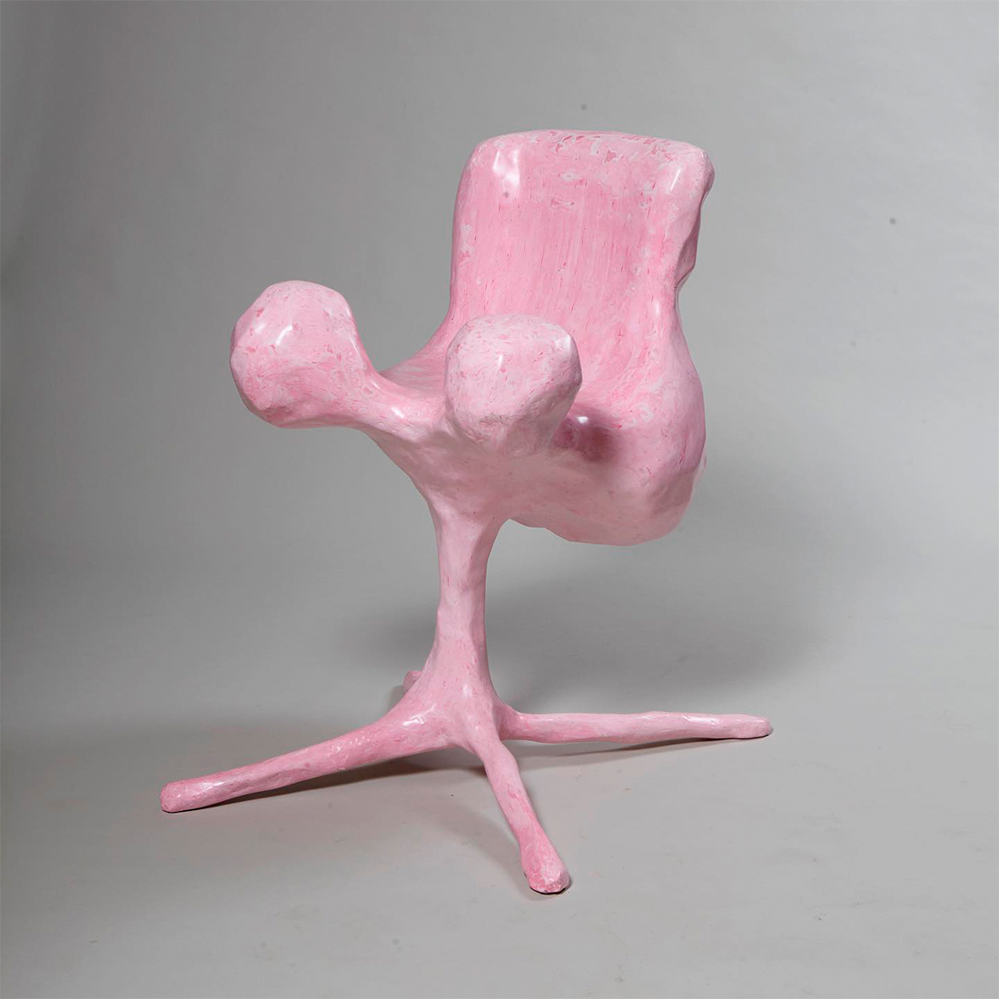 Phillips x Nomad: виртуальный аукцион дизайна