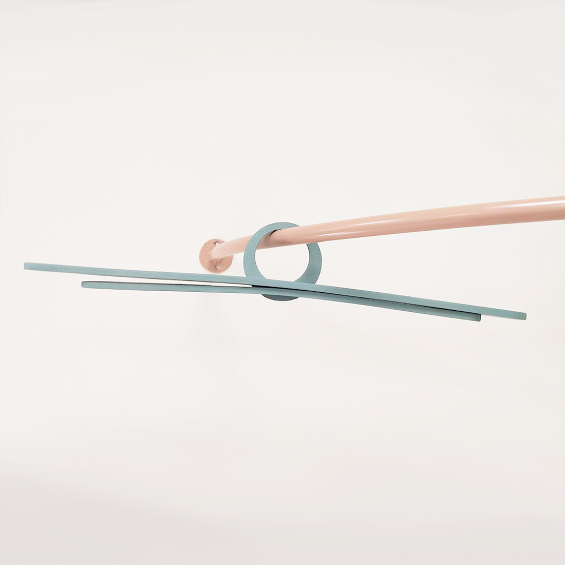 Mera Makers: гибкая вешалка