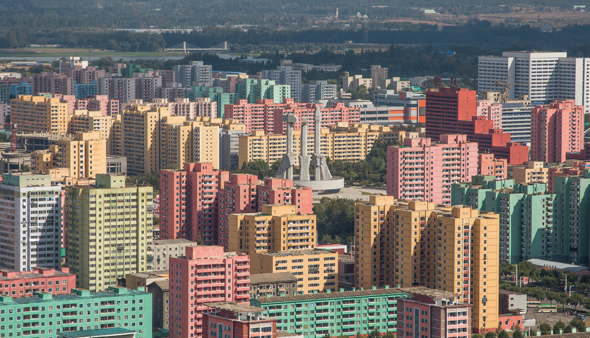Архитектура Пхеньяна на фотографиях Криштиану Бьянки