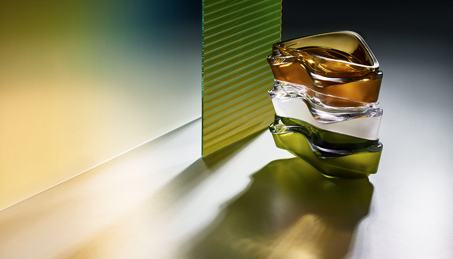 Zaha Hadid Design: новые предметы для декора стола