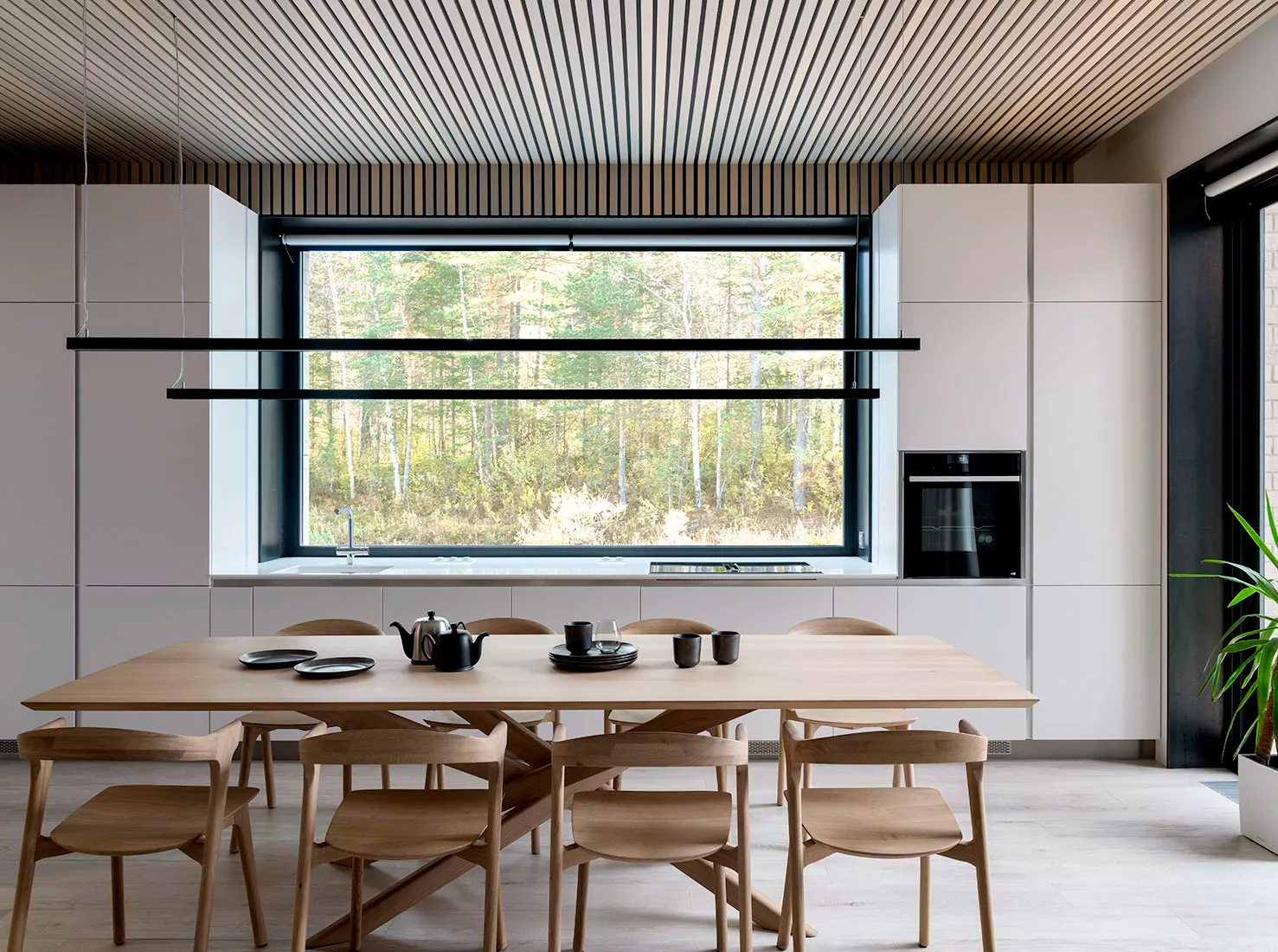 Минималистичная кухня: 4 проекта с мебелью российских фабрик