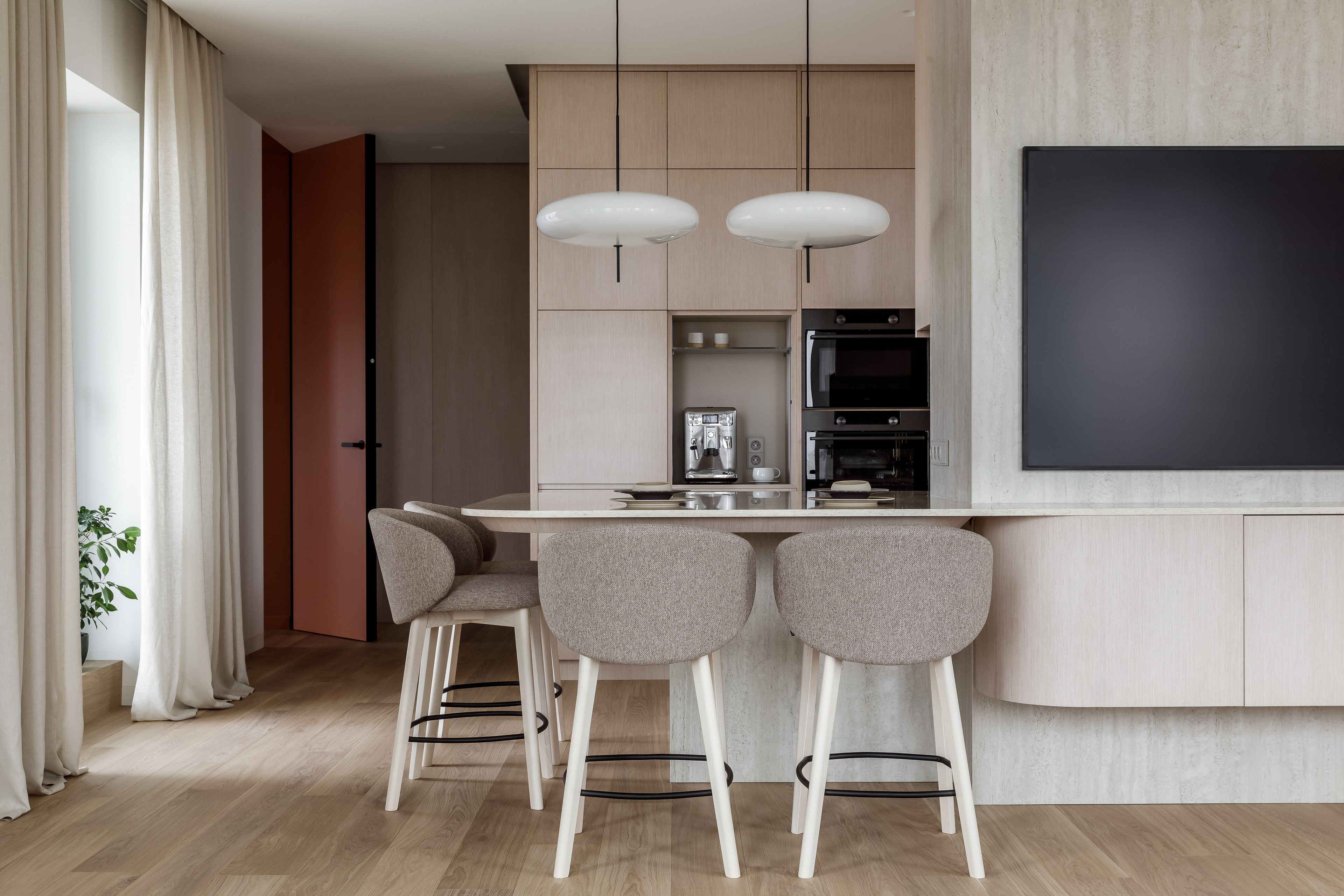 Пентхаус в Краснодаре в песочных, синих и терракотовых тонах: проект Алисы Свистуновой