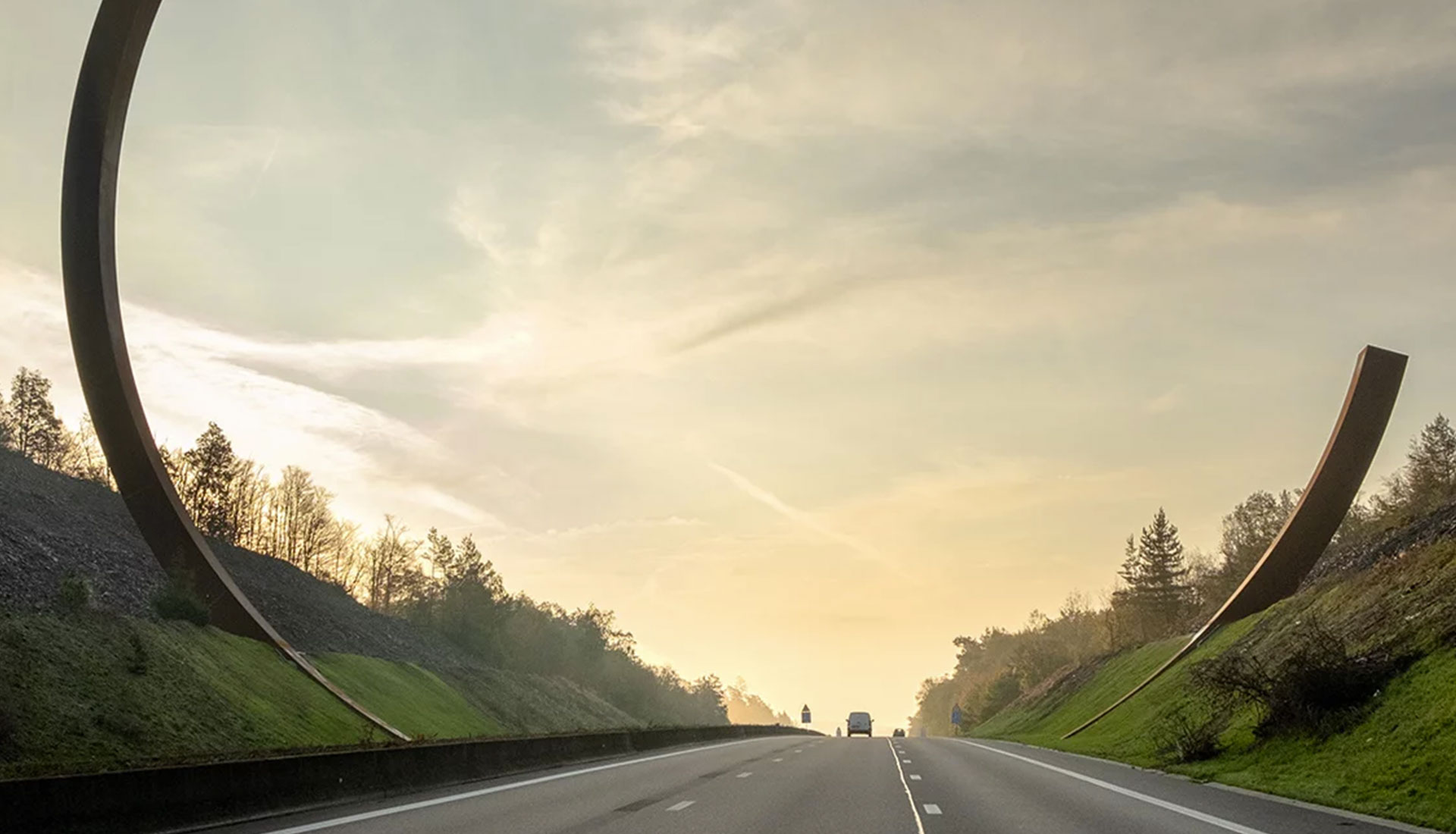 Стальная арка Бернара Вене