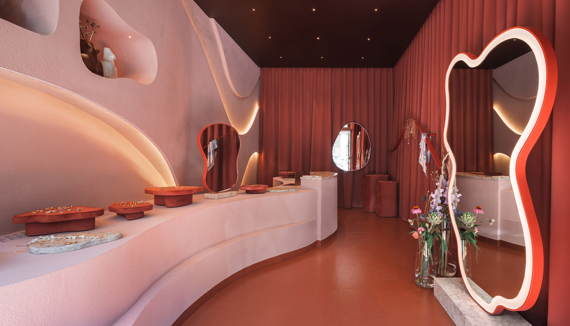 Ювелирный бутик KOPI по проекту NOKE Architects