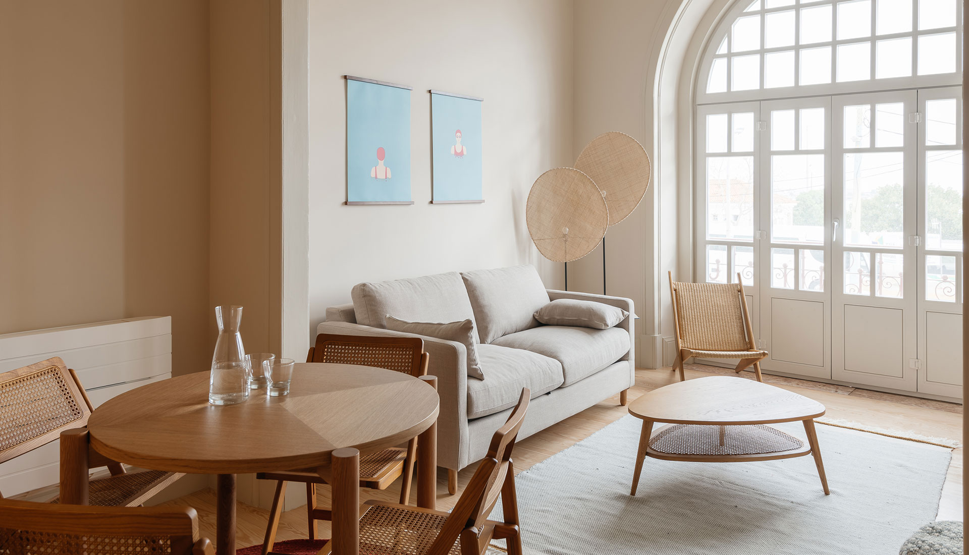 Aurora Arquitectos + FURO: розовый дом на юге Португалии