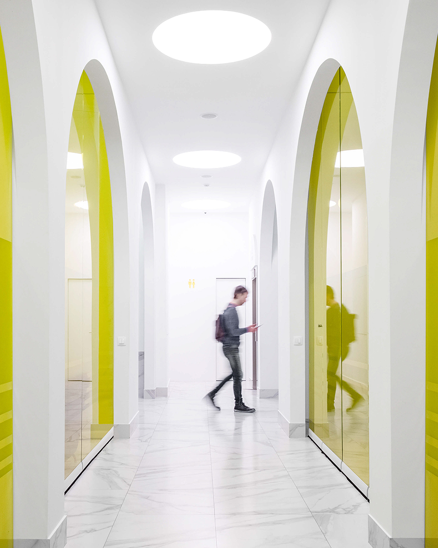 Клиника глазной хирургии в Москве по проекту Левана Давлианидзе и Hills Design Studio