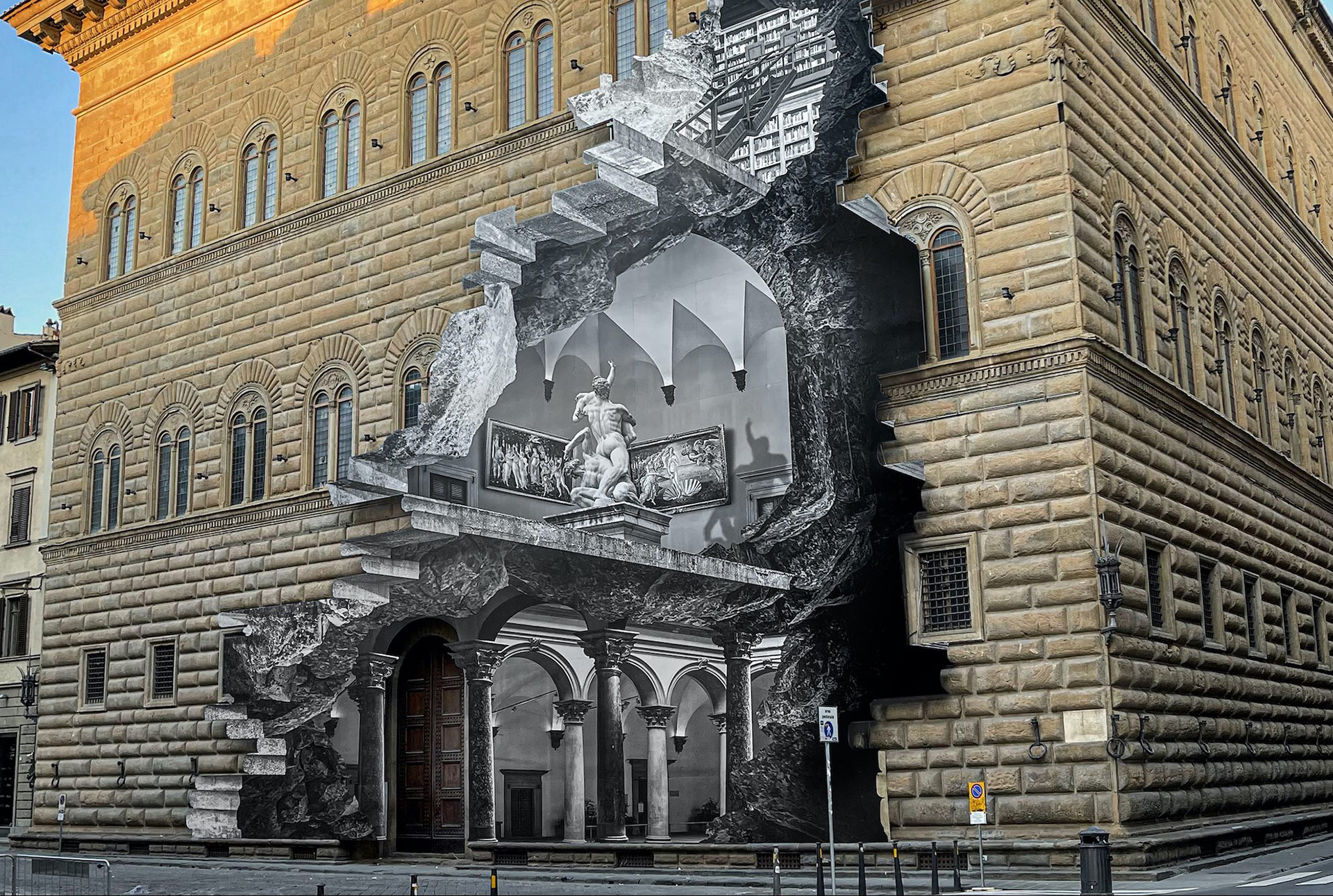 Инсталляция JR на фасаде палаццо Строцци