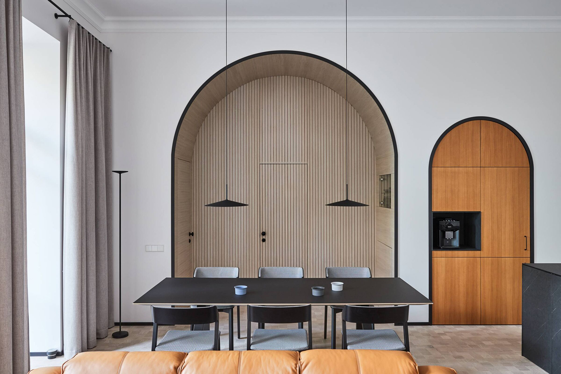Heima Architects: квартира с арками в центре Вильнюсе