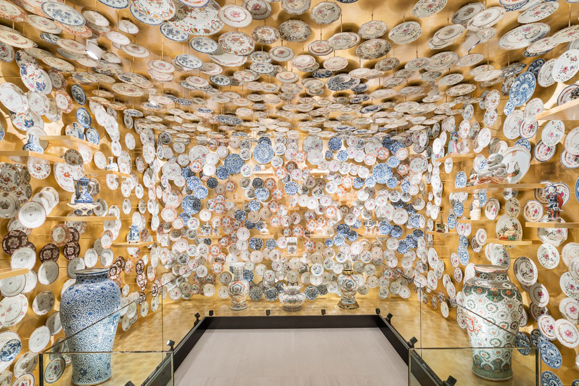Фарфоровые чудеса в Fondazione Prada