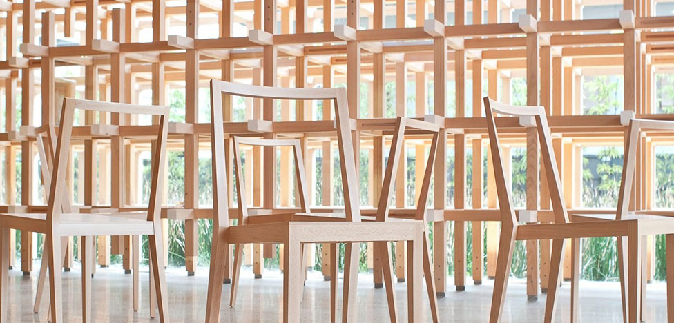 Мебель архитектора Кенго Кумы на выставке в Амстердаме