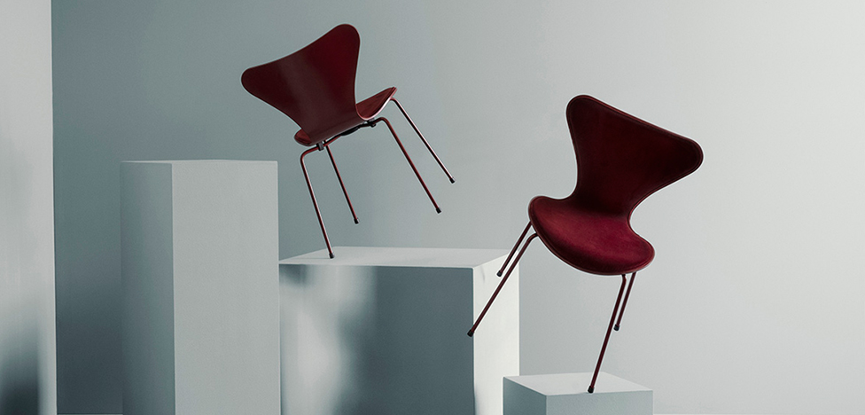 Fritz Hansen х Lala Berlin: датские стулья в новом бархате
