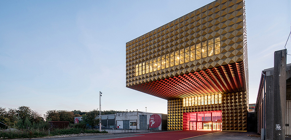 Ragnarock museum в Дании: золотая и гламурная культура рока
