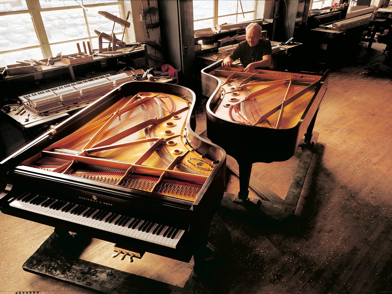 Анатомия звука: как делают фортепиано Steinway & Sons