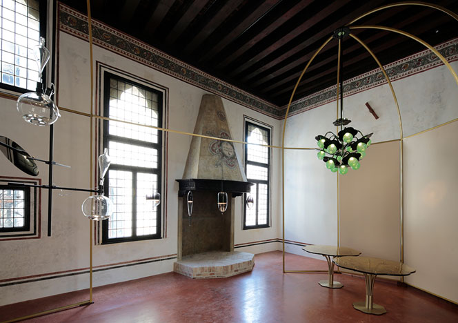 Nomad в Венеции: муранское стекло и комната режиссера