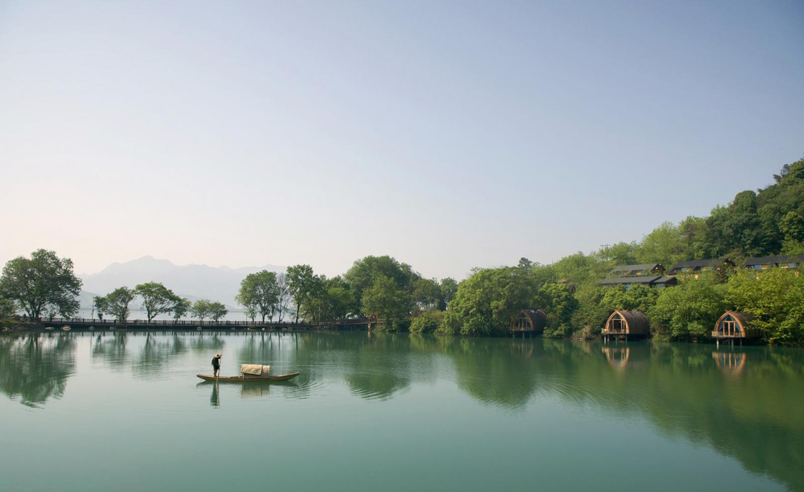 Дома-лодки: отель на китайской реке