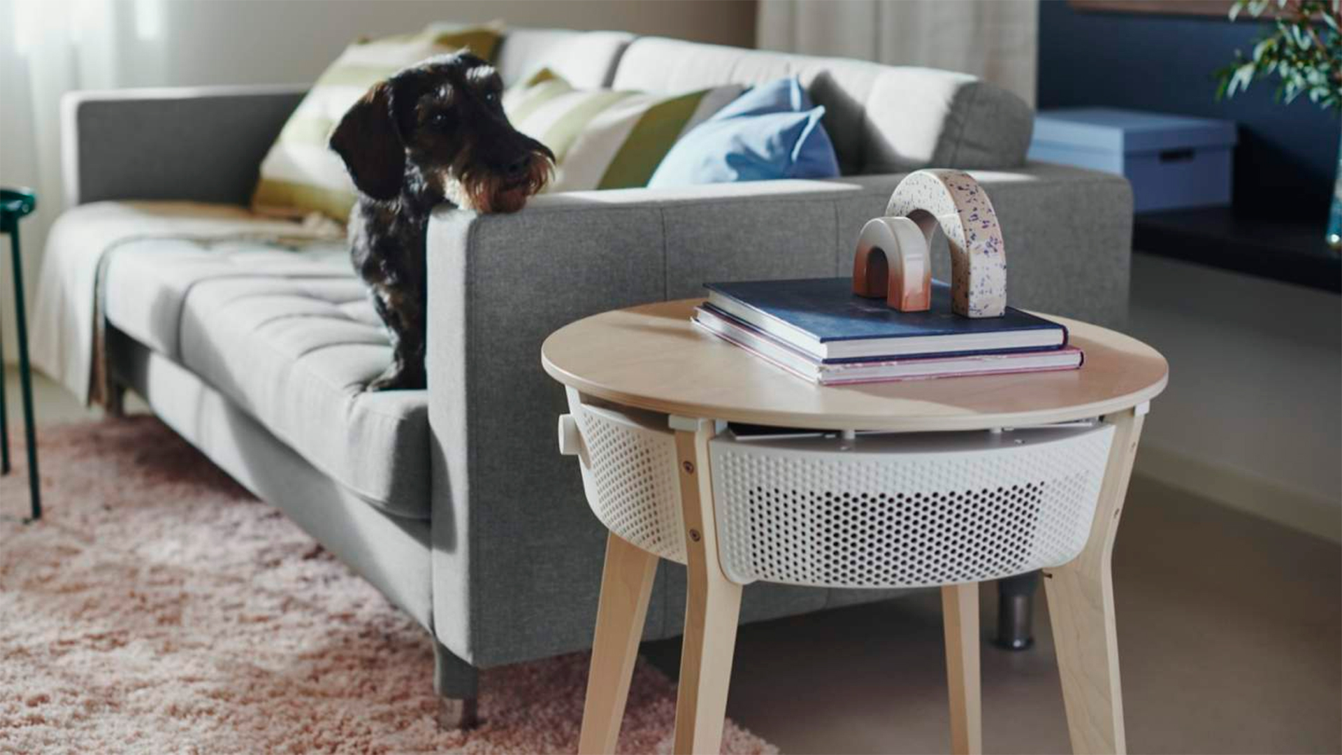 IKEA: журнальный столик с очистителем воздуха