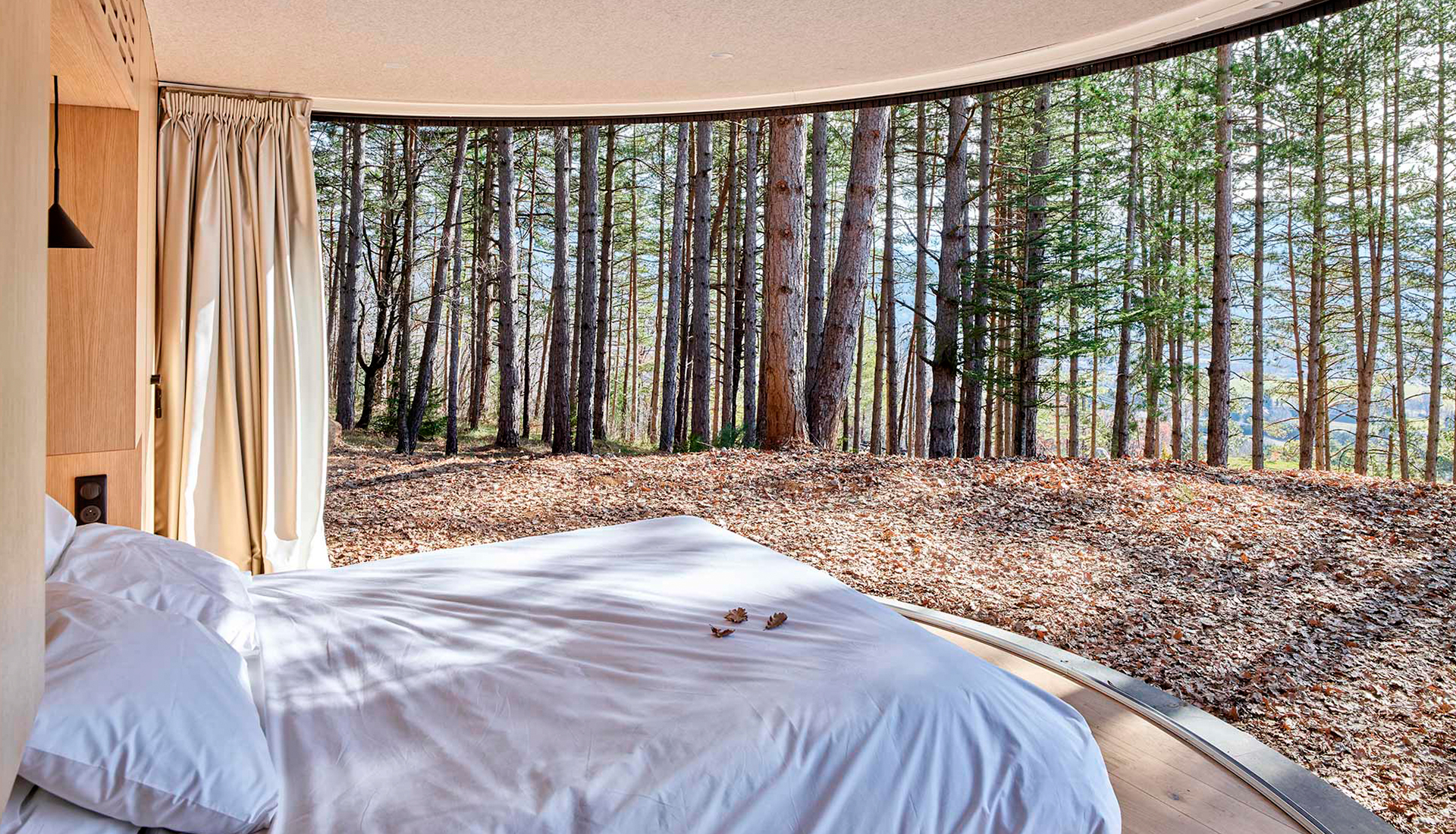 Спальня в альпийском лесу