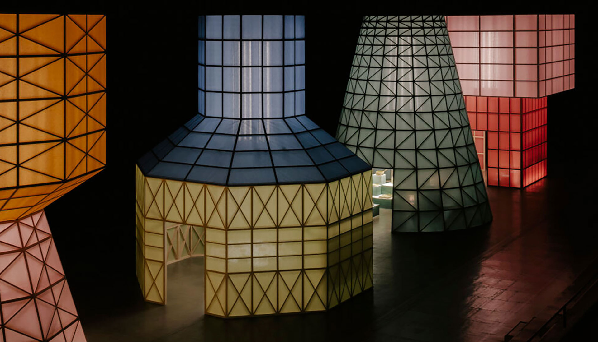 Fuorisalone 2022: мебель, свет, текстиль и фарфор Hermès