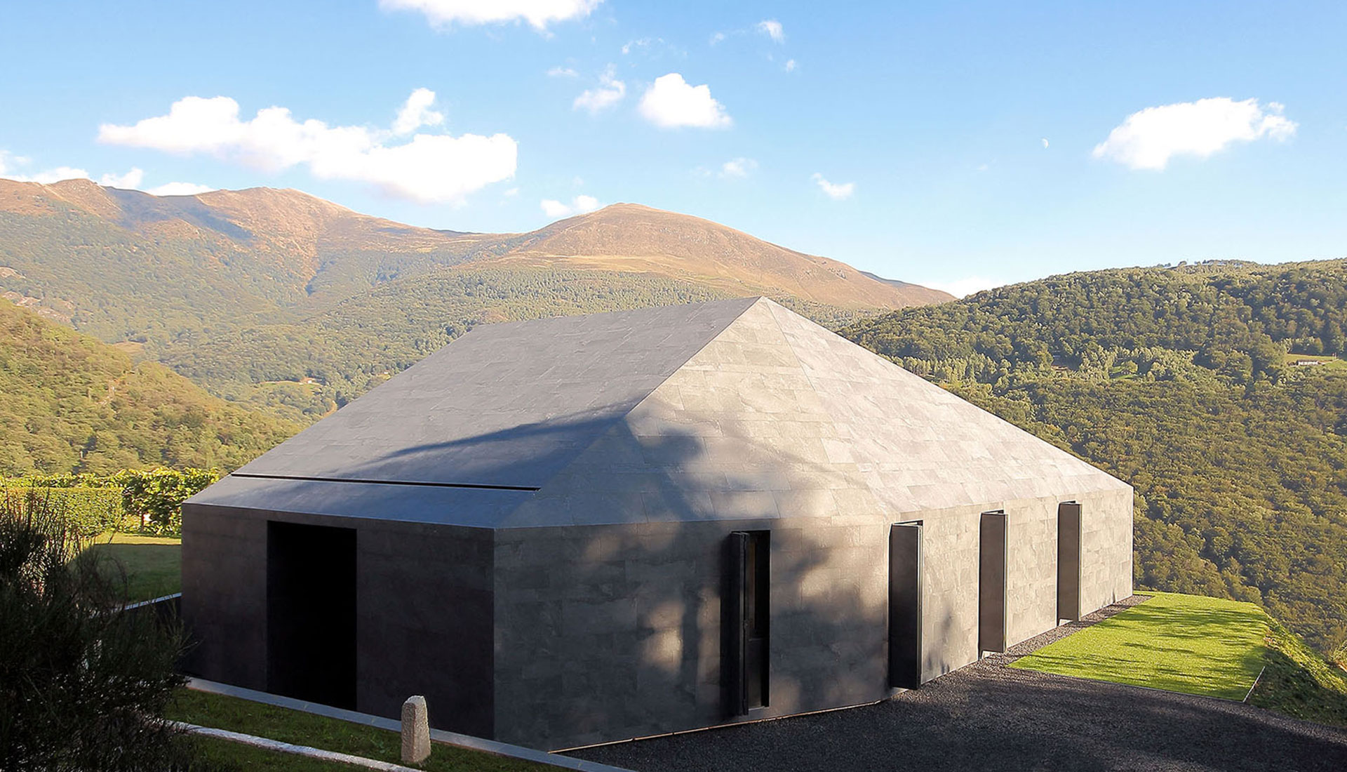 JM Architecture: энергосберегающий префаб в Альпах