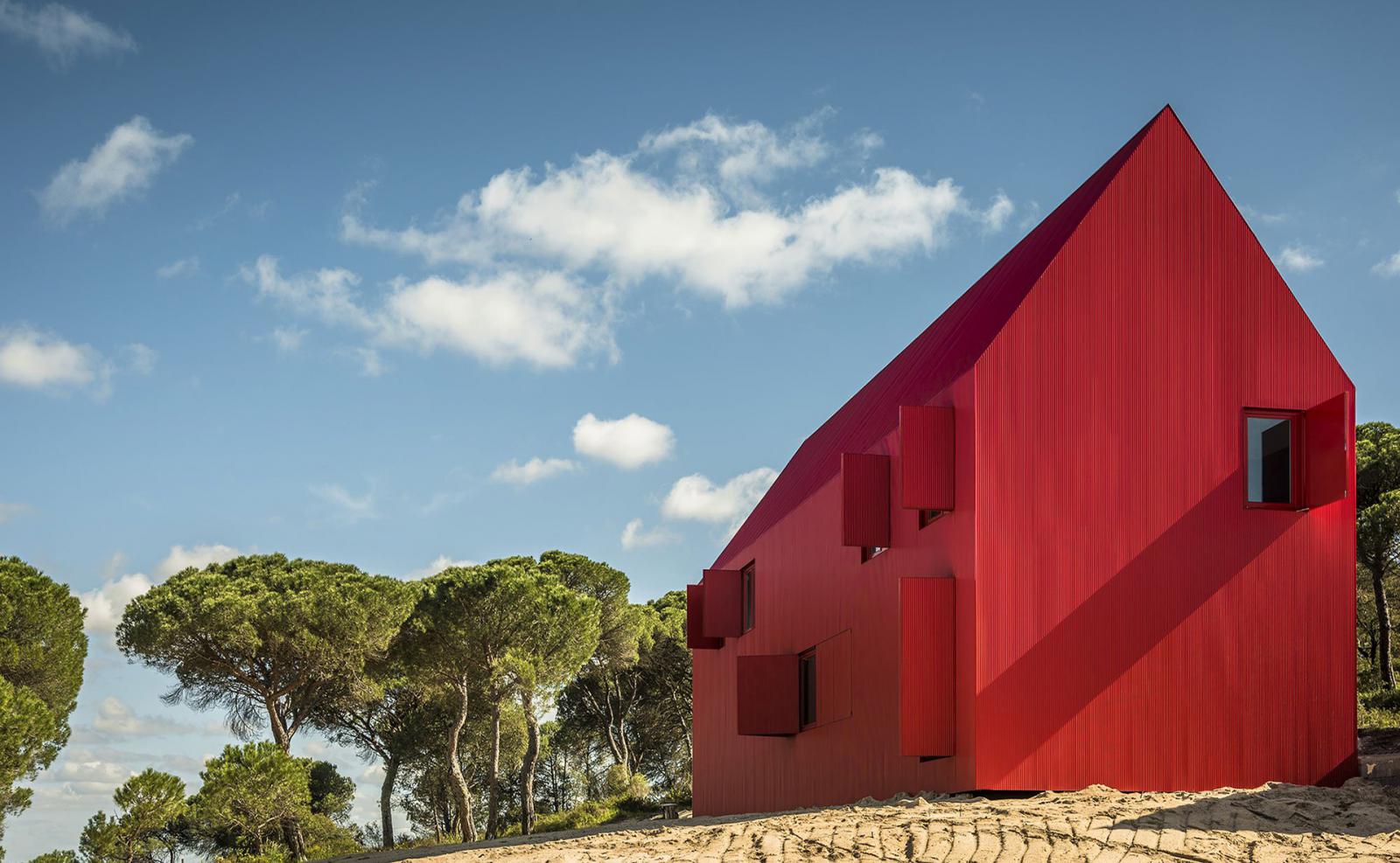 Красный дом Луиса Ребело де Андраде