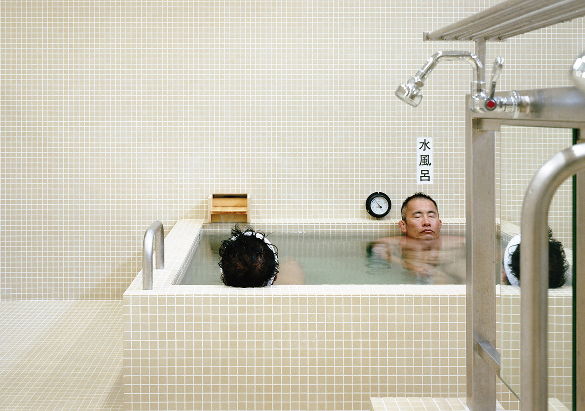 Schemata Architects: реконструкция бань в Токио