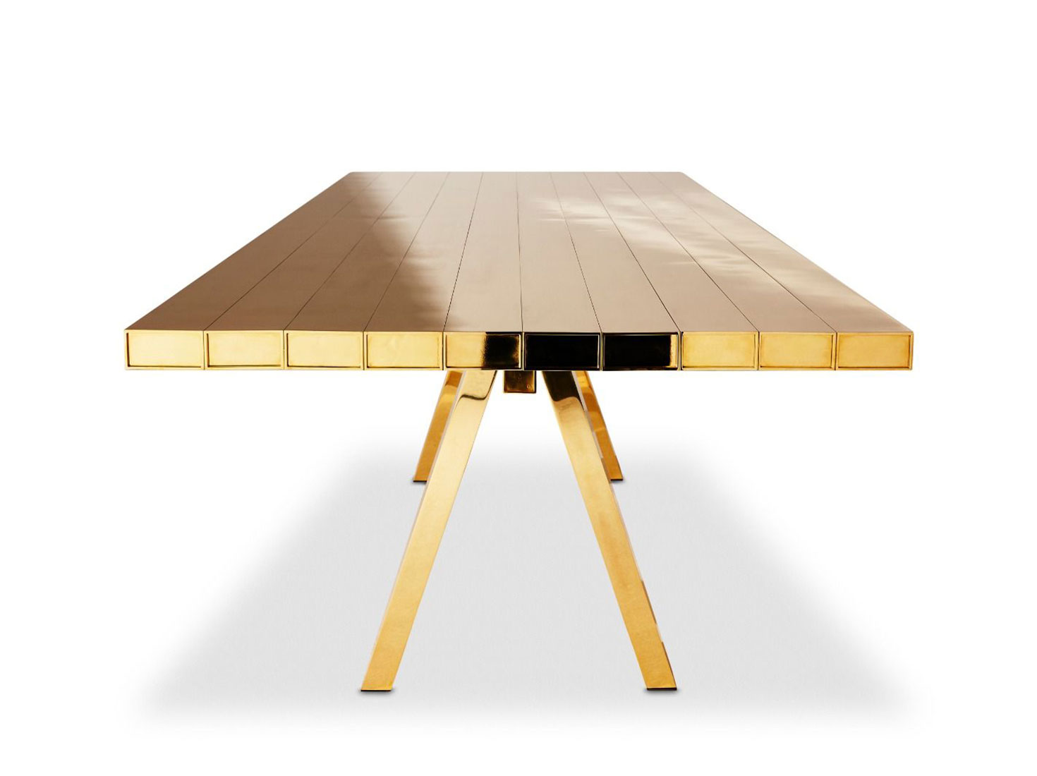 Золотистый стол. Обеденный стол Dorian с золотым основанием. Обеденный стол Franky Honey Dubai 160/250. Стол с золотыми ножками обеденный. Столик с золотыми ножками.