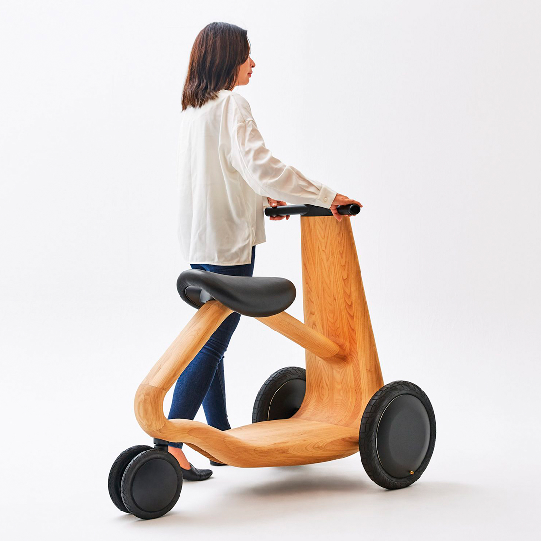 деревянный скутер фото