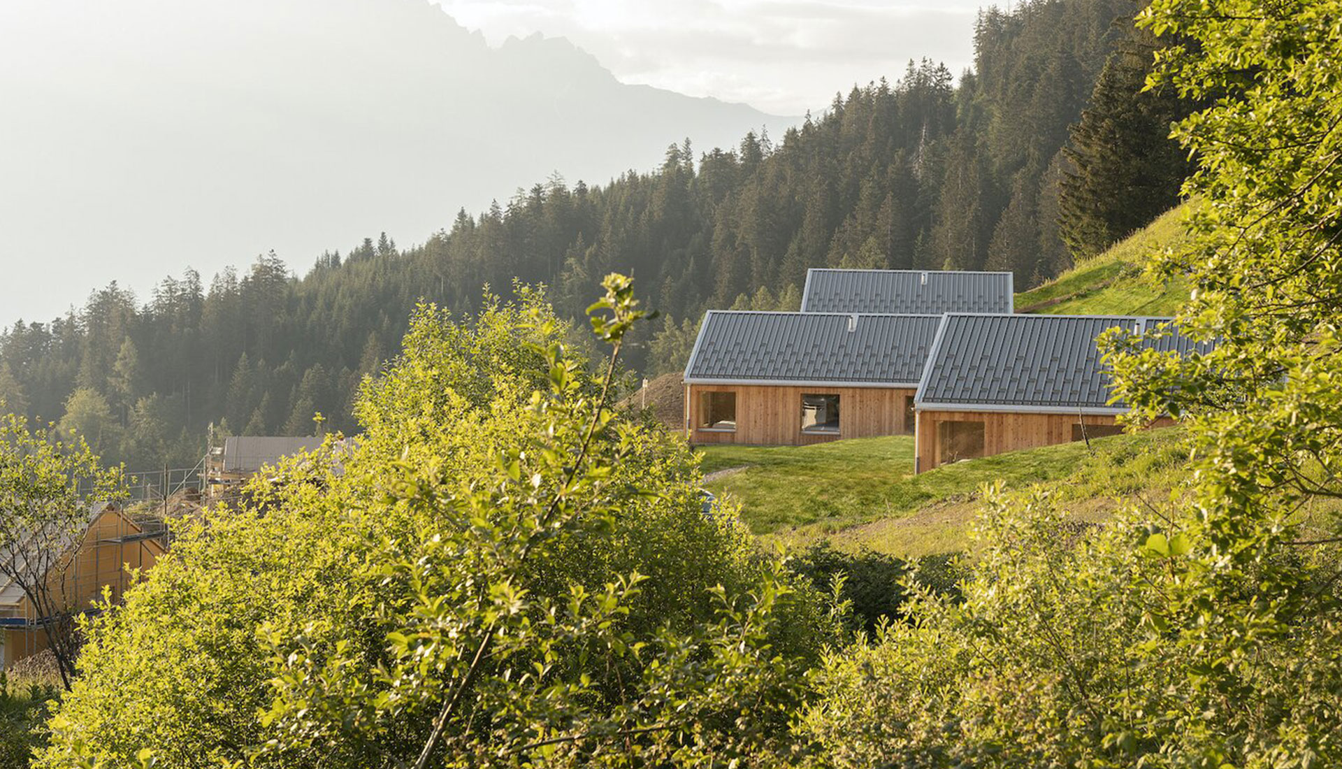 экологический отель в Альпах фото