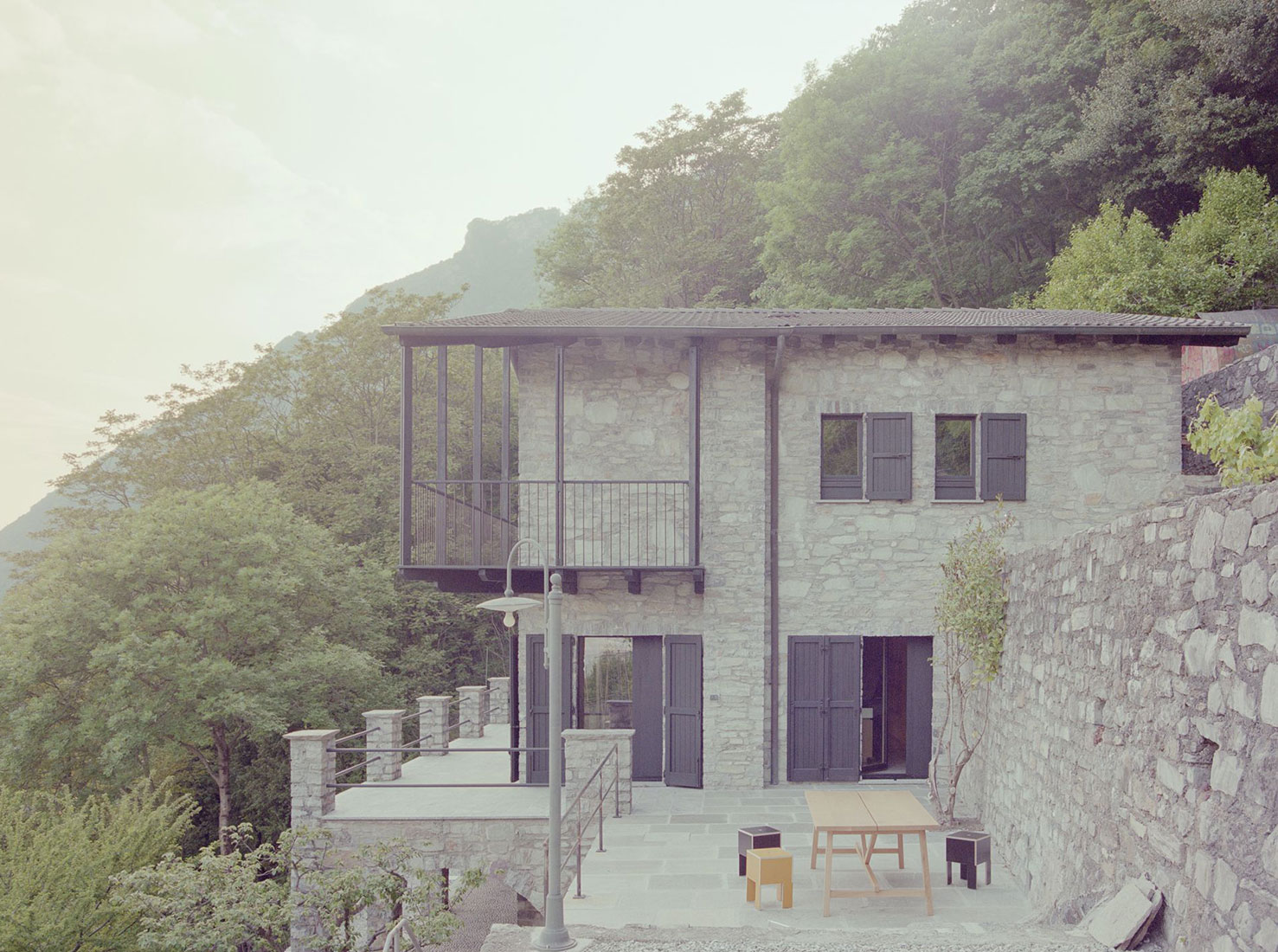 Studio Wok: минималистский дом на озере Лугано