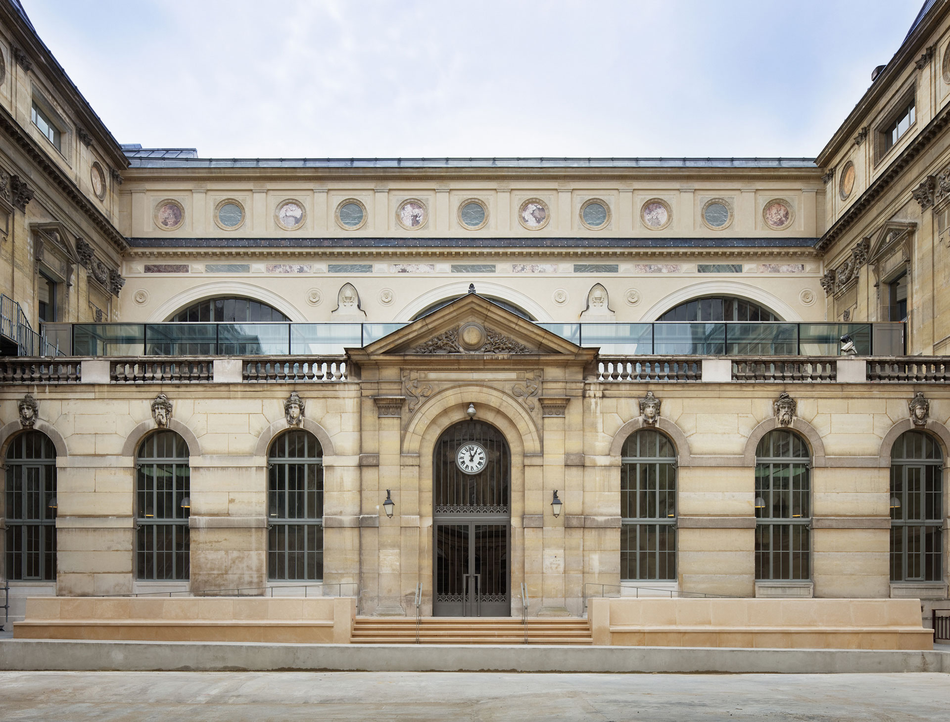 Национальная библиотека Франции фото