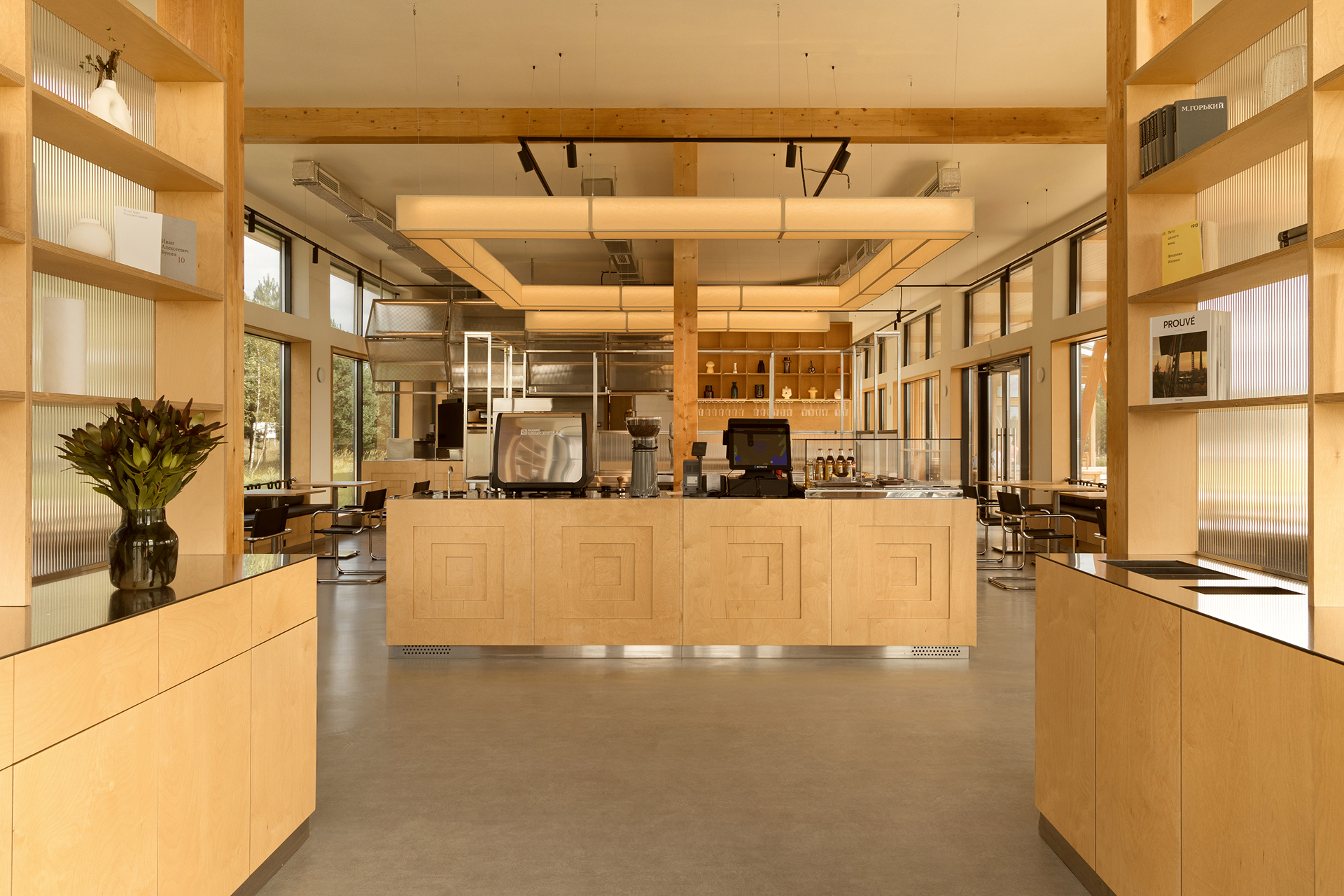 Модернистское кафе-пиццерия на природе: проект FruitDesign с акцентом на созерцание