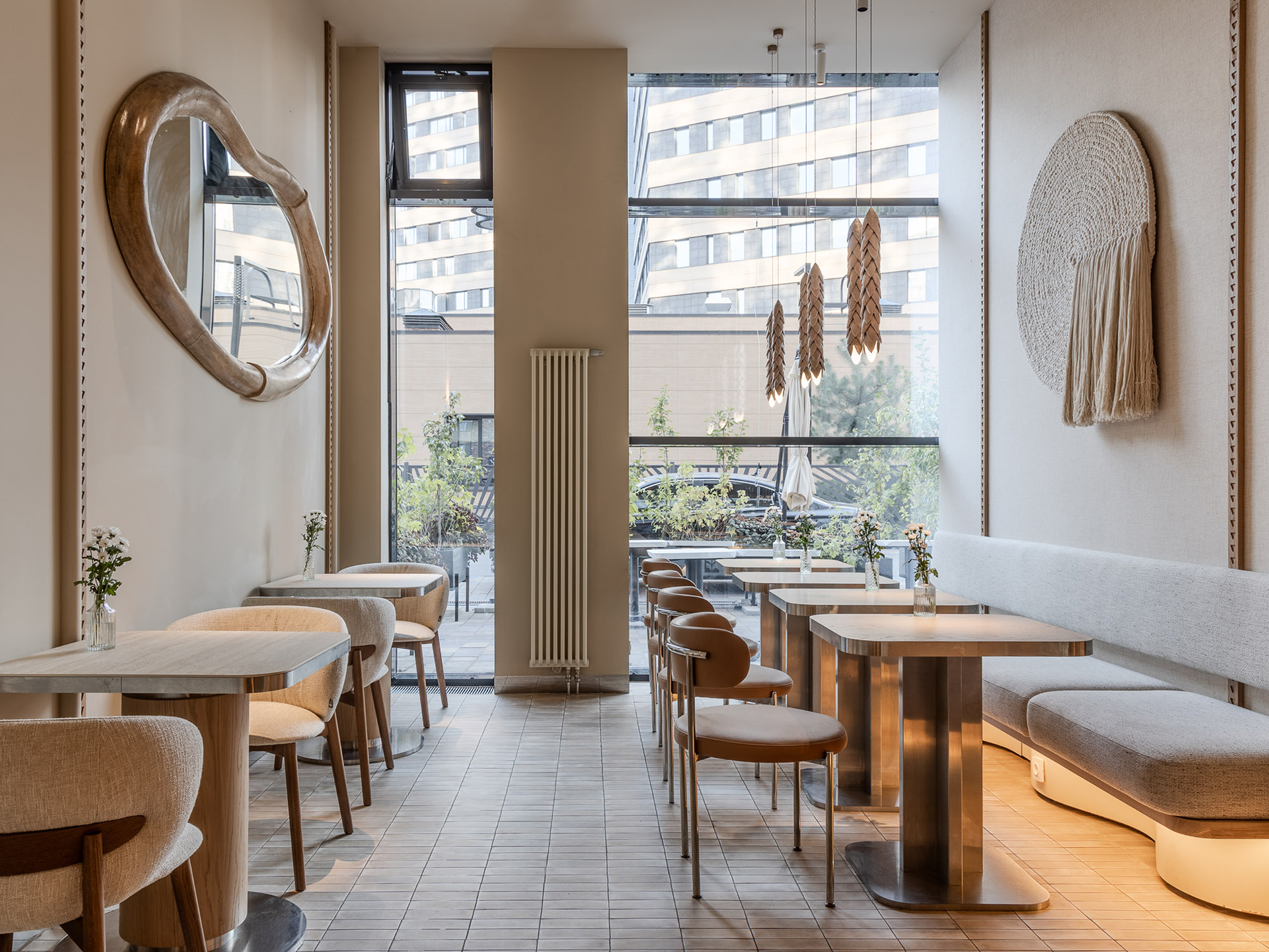 Современное кафе Fields в Казани: тактильный интерьер по проекту студии Лейлы Камаловой