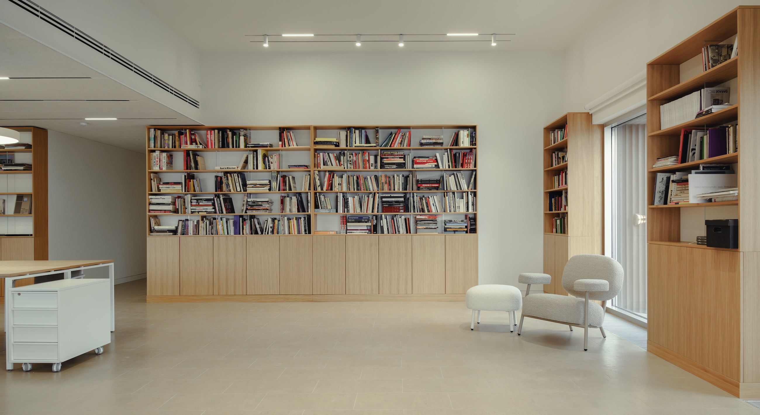 Галерея «Виктория» отмечает 20-летие обновленным пространством