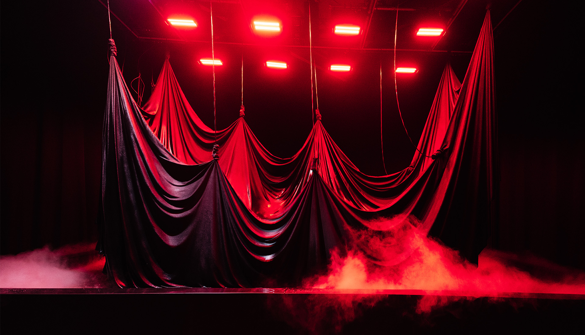 «Траектории интервалов» в Севкабель Порту: международная выставка медиаискусства