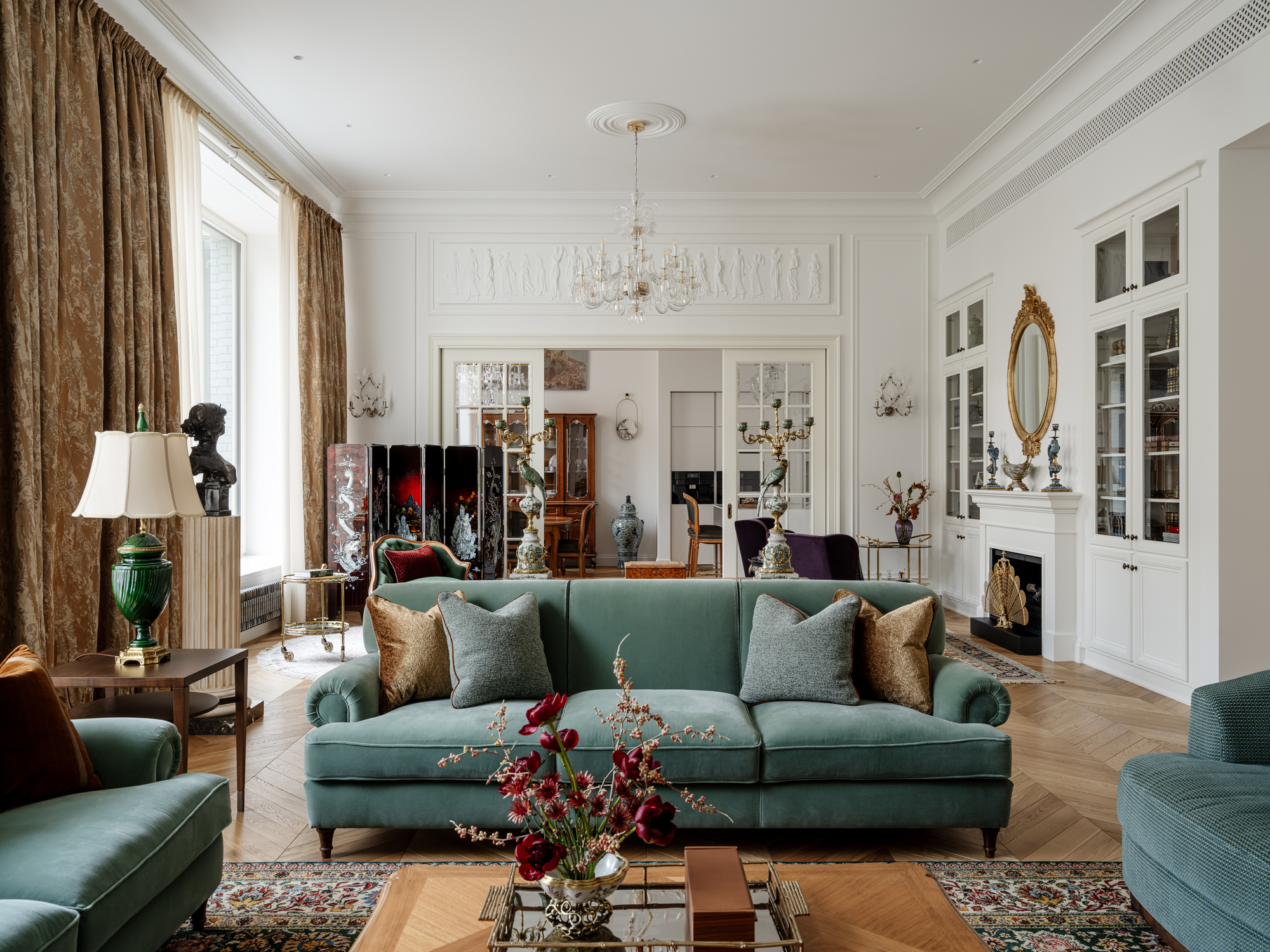 Просторная квартира с классическим интерьером в Москве: проект Анны Зуевой
