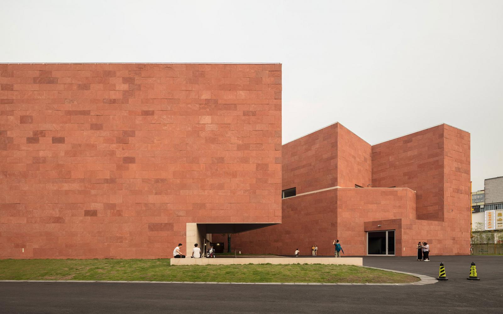 Алвару Сиза построил музей дизайна