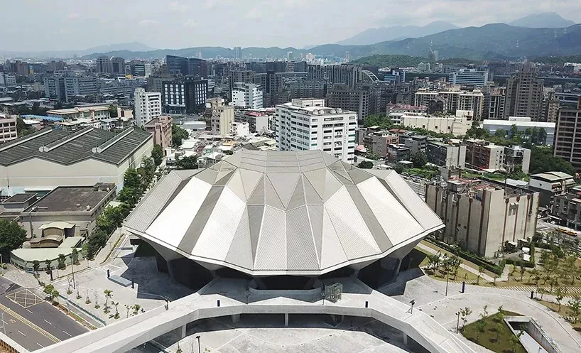 Концертный зал в Тайбэе фото