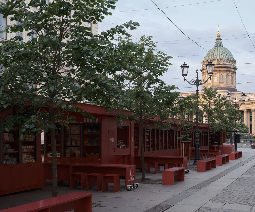 Книжные аллеи в Санкт-Петербурге фото