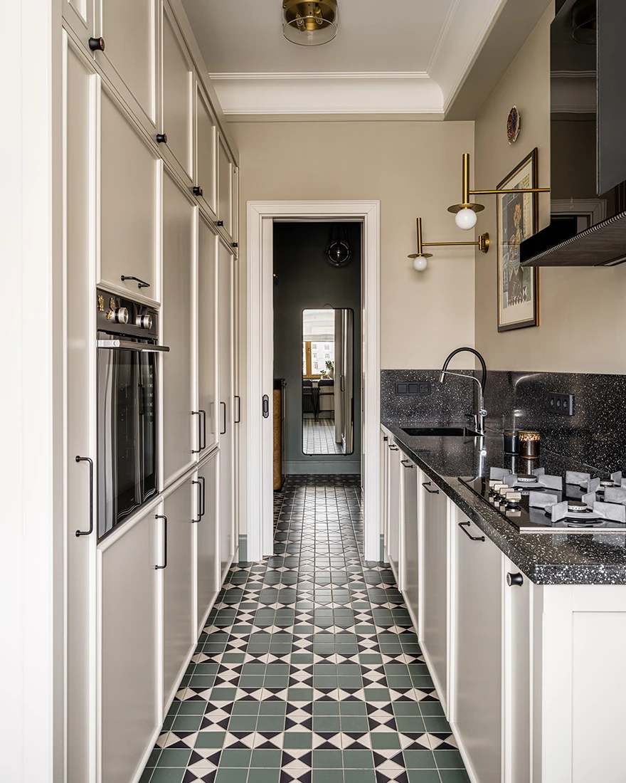 узкая кухня дизайн фото