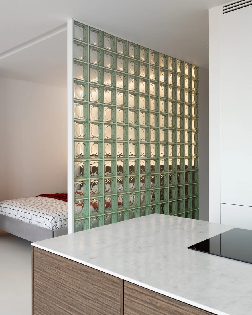 Стеклоблоки в интерьере фото