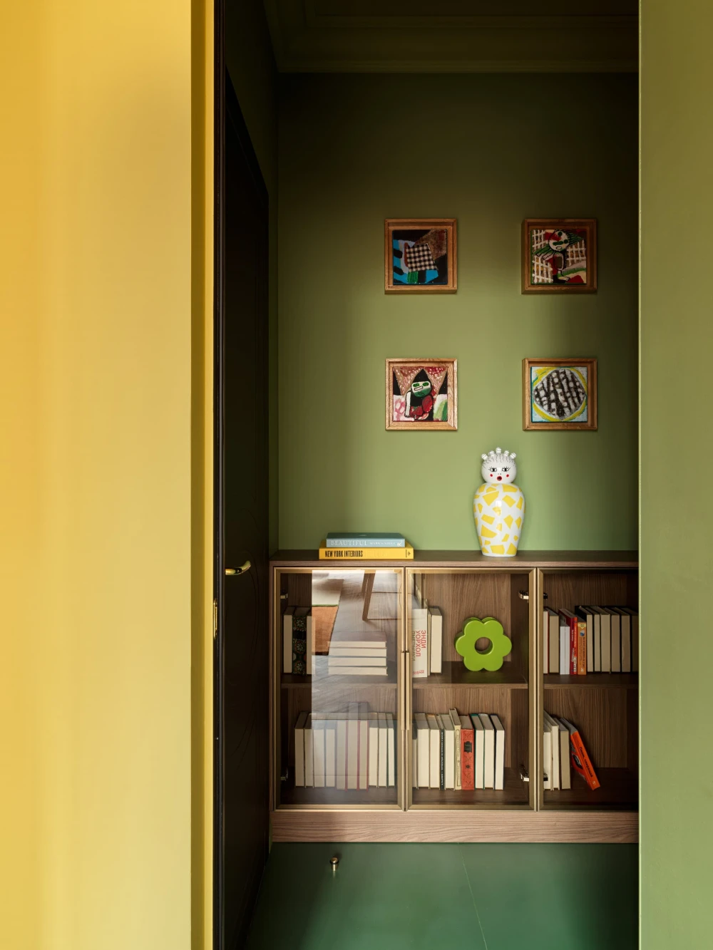 яркая квартира фото