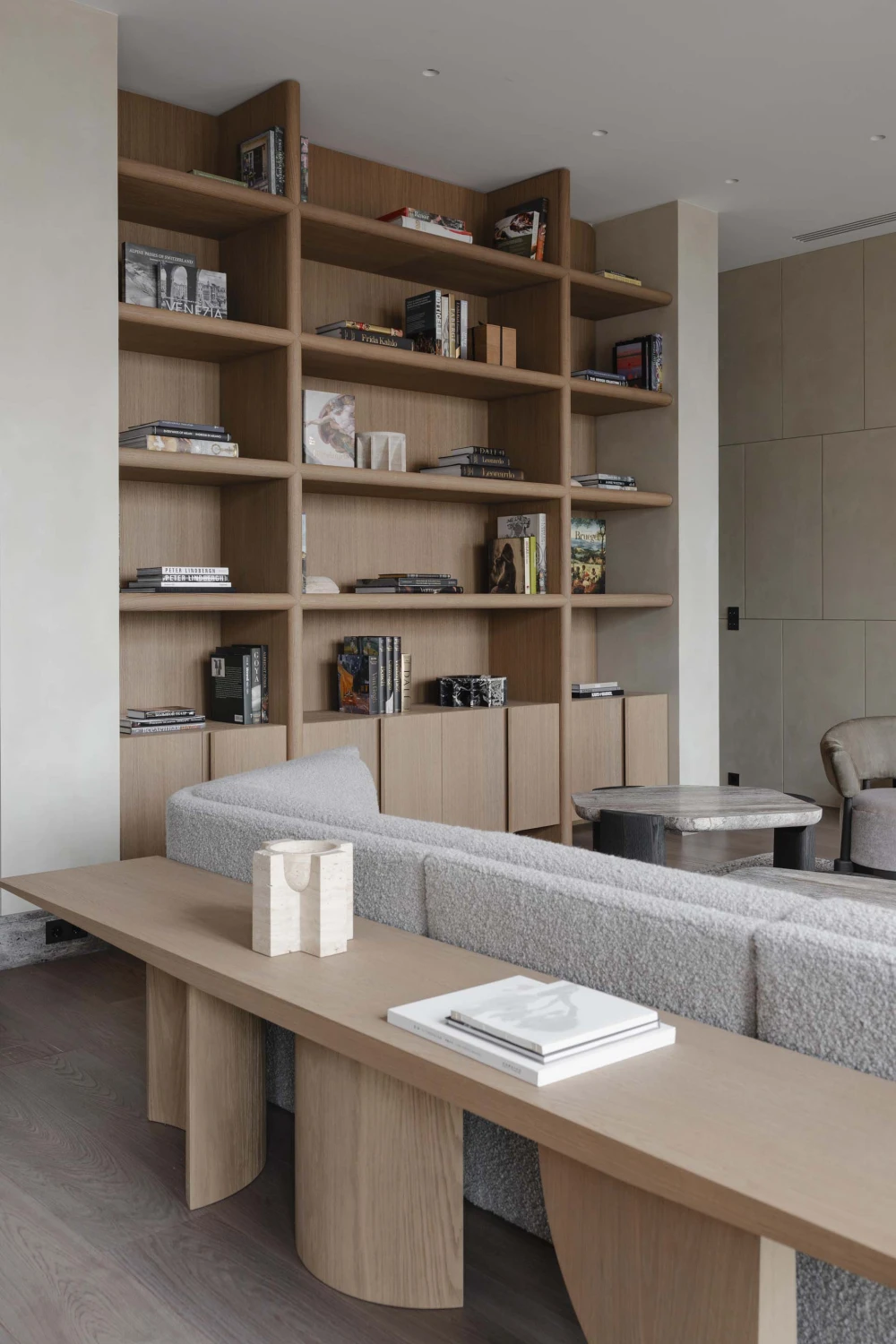 Книги в интерьере фото