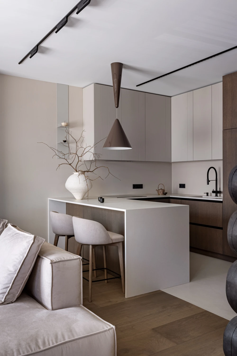 дизайн бежевой кухни фото