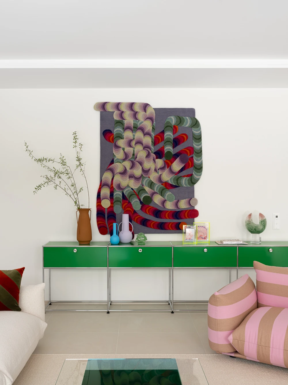 яркий интерьер фото