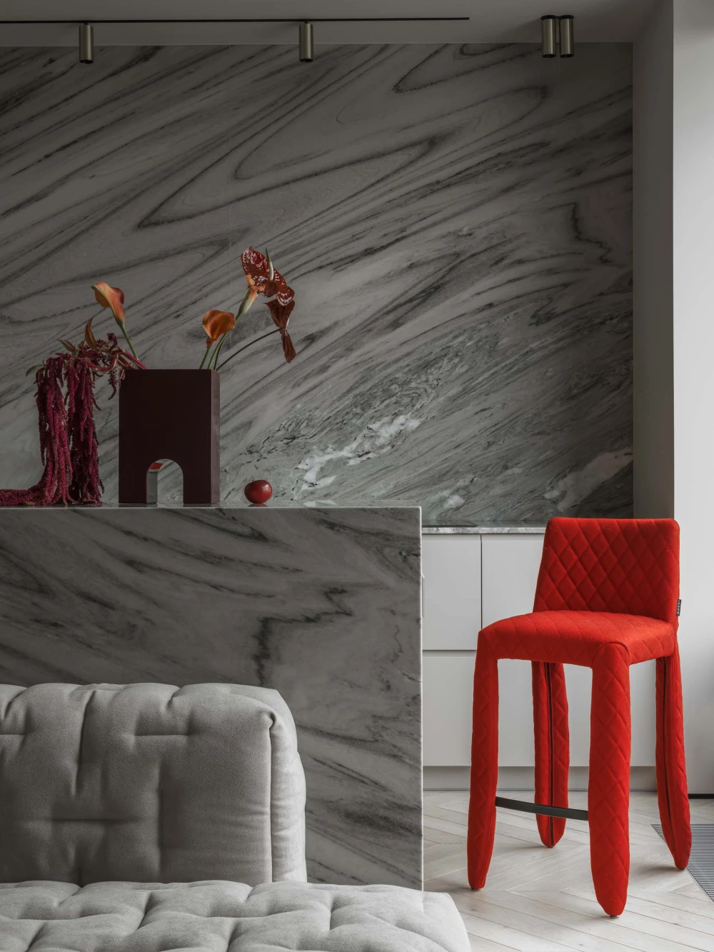 серая кухня фото