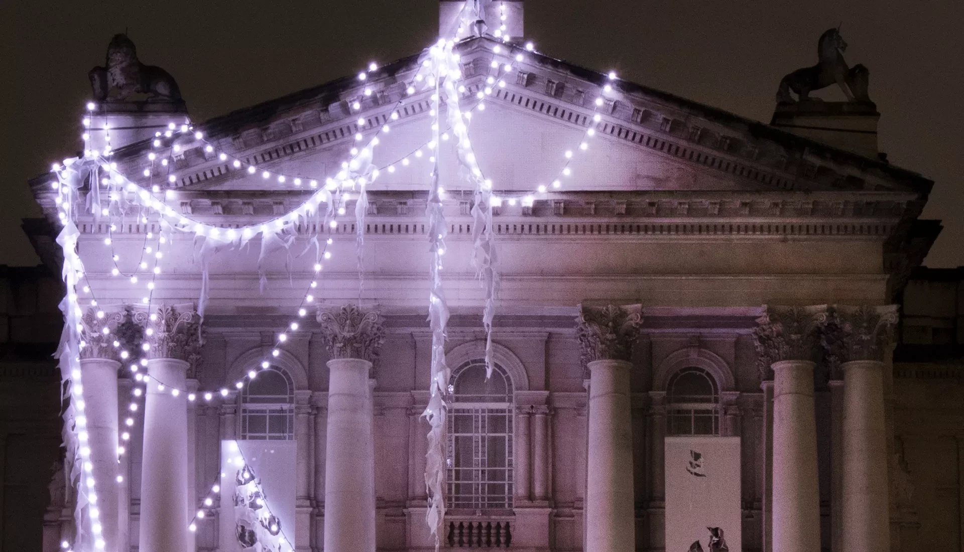 Рождество в музее Tate Britain