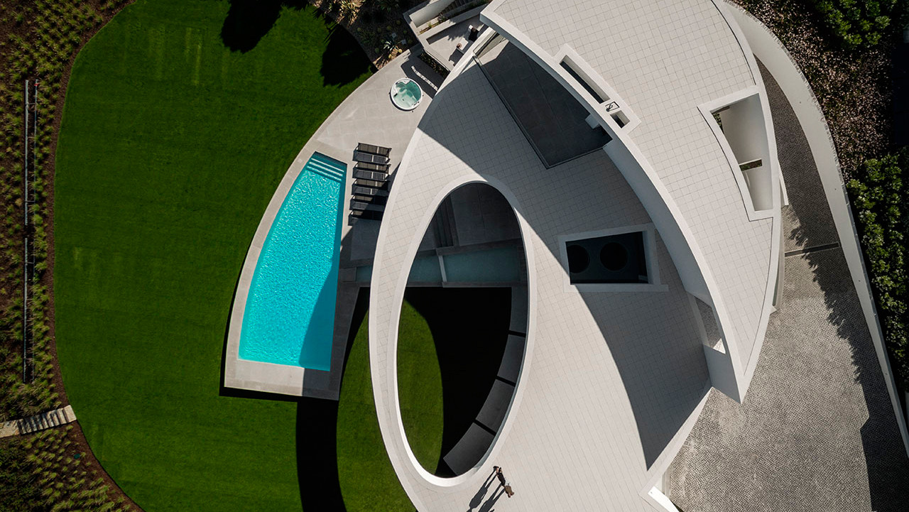 Архитектура воды: 7 домов с красивыми бассейнами