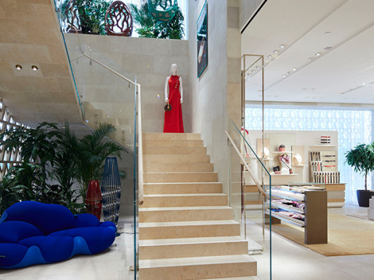 Дом Louis Vuitton во «Временах года»